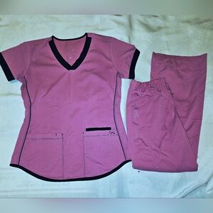 NRG Scrub Set In Pink W/ Navy Blue Trim Size Small